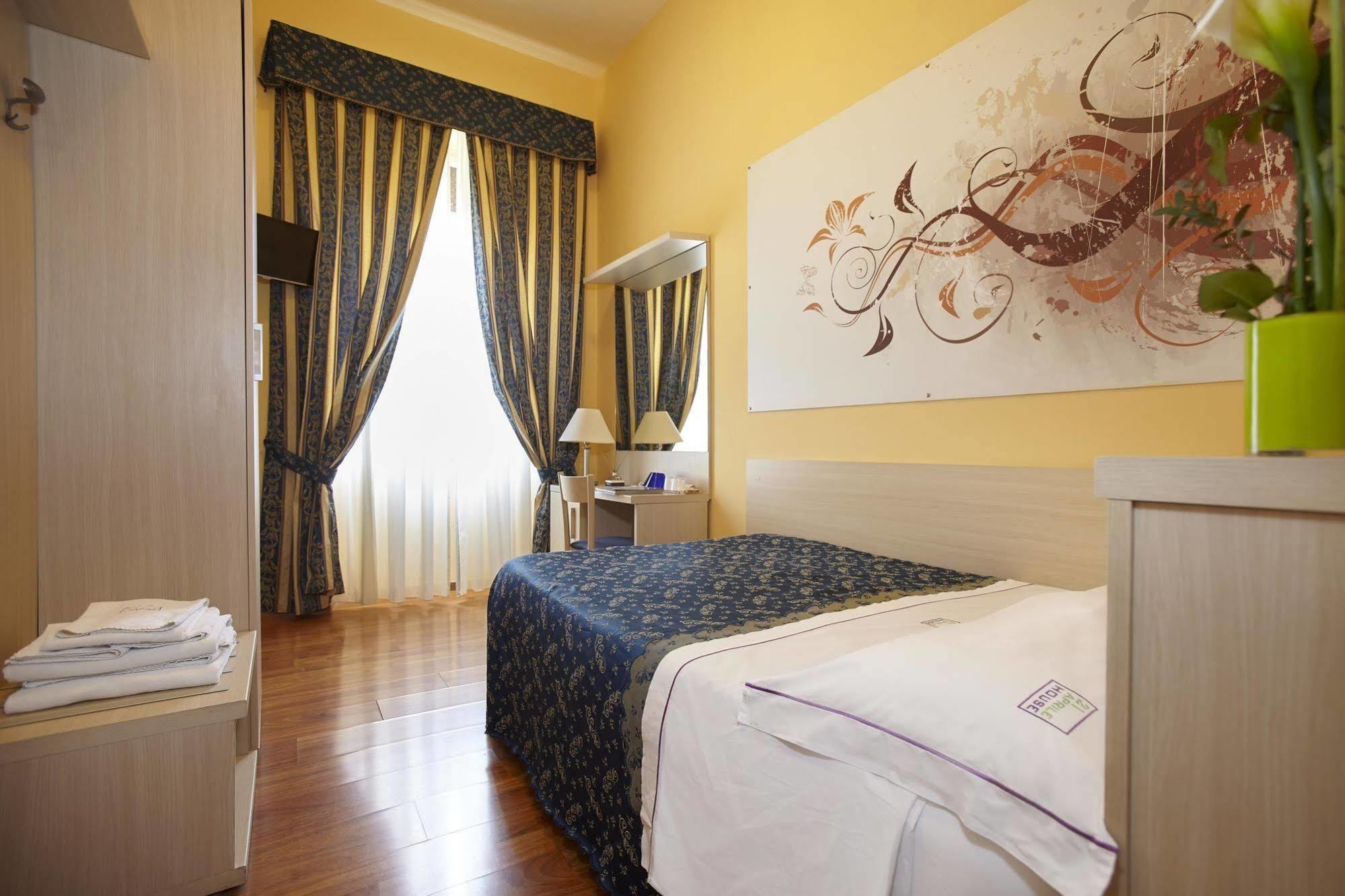 21 Aprile House Bed and Breakfast Roma Esterno foto